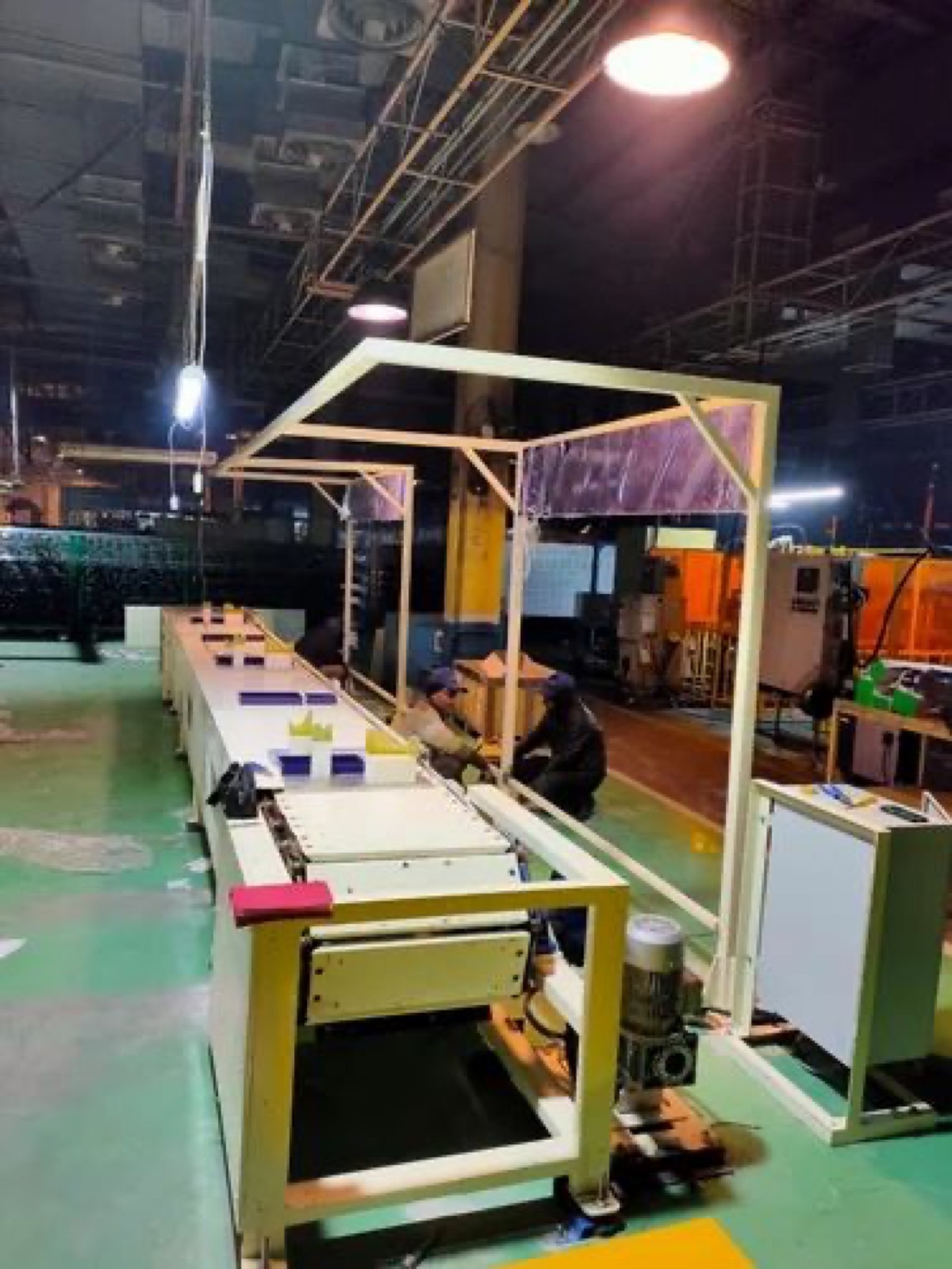 Belt assembly line conveyor